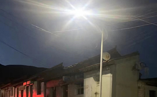 农村院子里最适合的贡嘎太阳能路灯亮度与安装要点