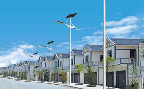 贡嘎太阳能路灯配置与在乡村道路照明中的应用